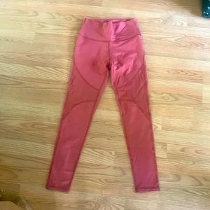 Aerie Chill play move leggings size small